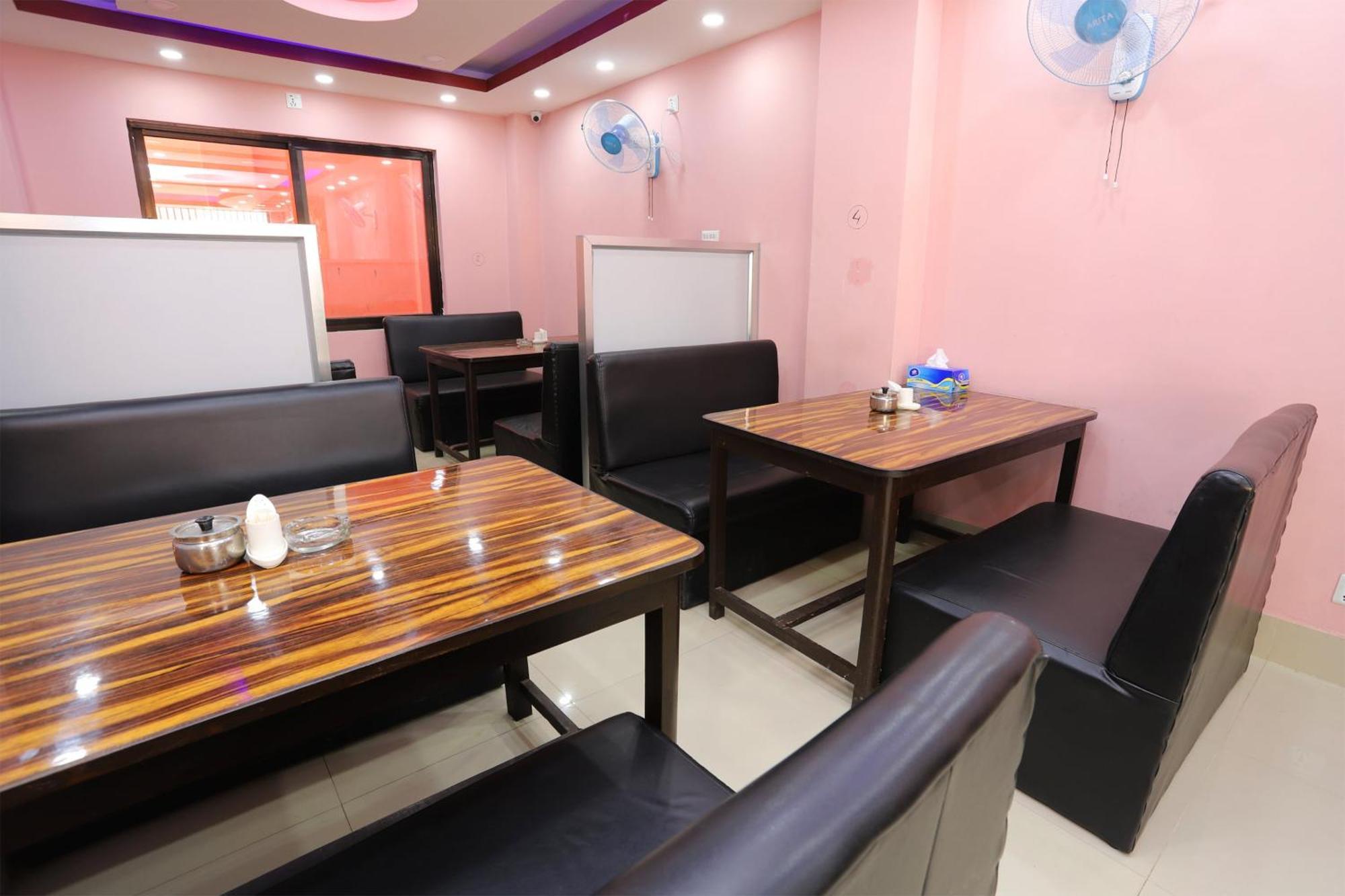Oyo 137 Hotel Pranisha Inn Pashupatinath Экстерьер фото